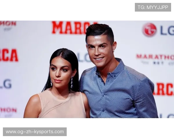 C罗游艇派对被拍，豪华生活再度引发讨论但他转而谈公益